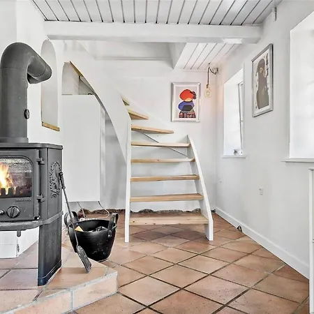 Reetdach-ferienhaus-mit-traumhaftem-panoramameerblick Vakantiehuis Abjerg