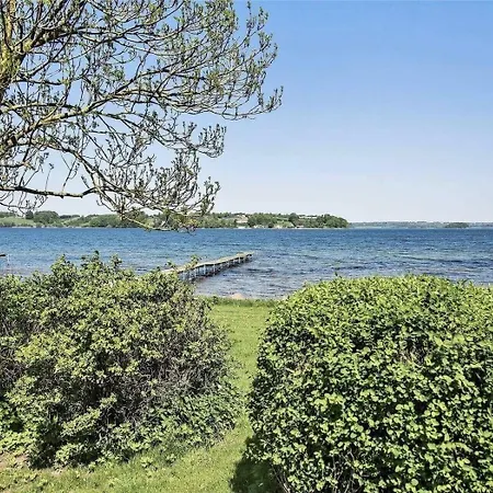 Reetdach-ferienhaus-mit-traumhaftem-panoramameerblick Abjerg
